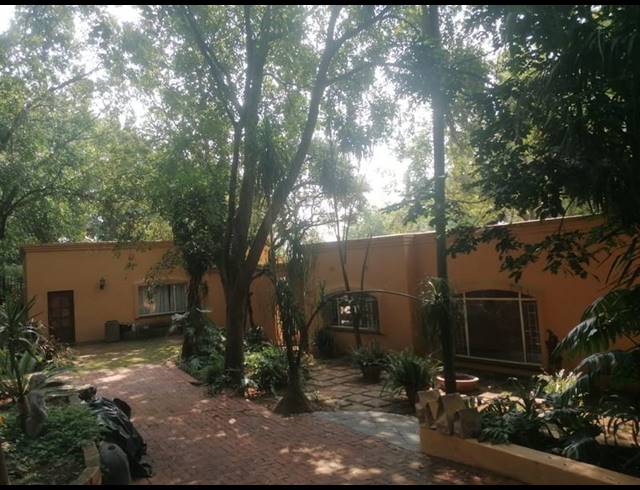 4 BEDROOM HOUSE FOR SALE IN FLORAUNA